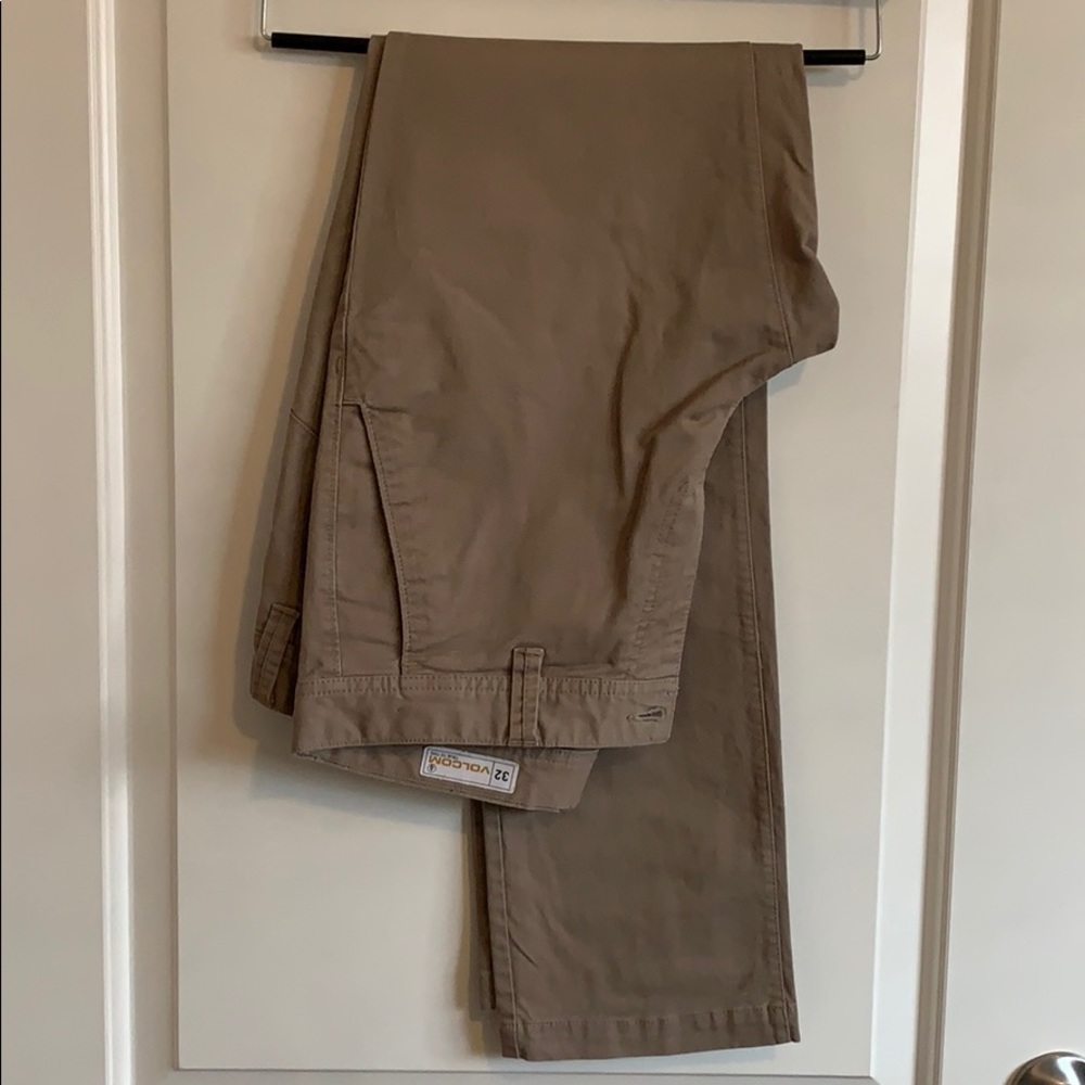 GUC tan VOLCOM pants